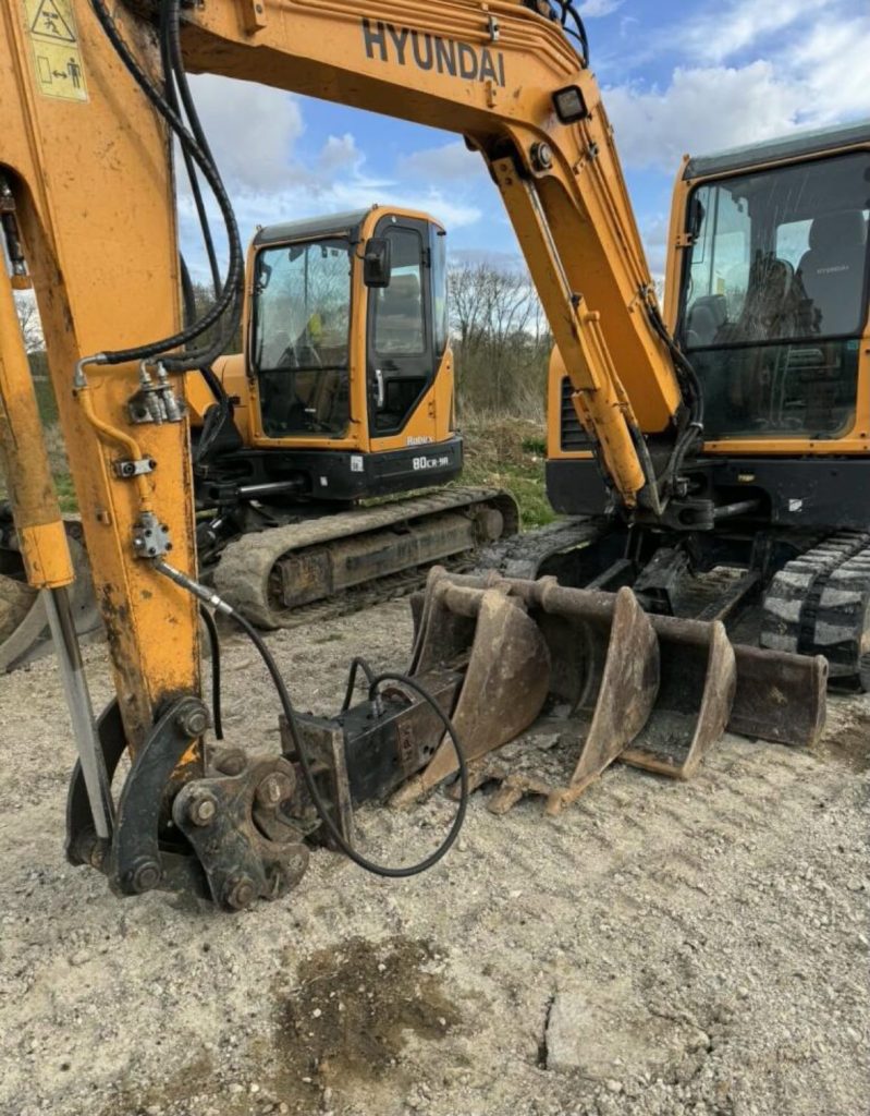 Hyundai R60CR-9A